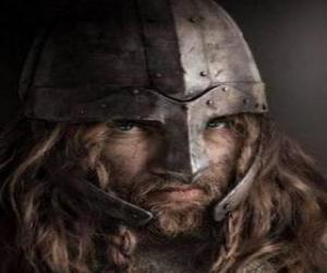 пазл Викинг лицо с усами и бородой и в шлеме